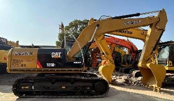 CAT 320D2