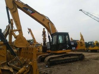 CAT 325 D