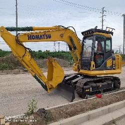 Komatsu PC130