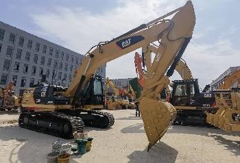 CAT 330 D