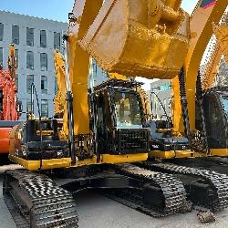 CAT 323 D