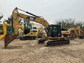 CAT 323D