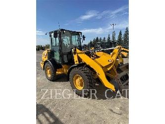 CAT 906M