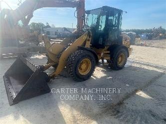 CAT 908M