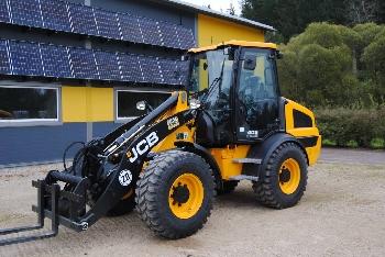 JCB 409