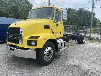 Mack MD7 42R