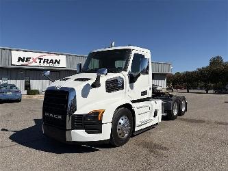 Mack PR64T