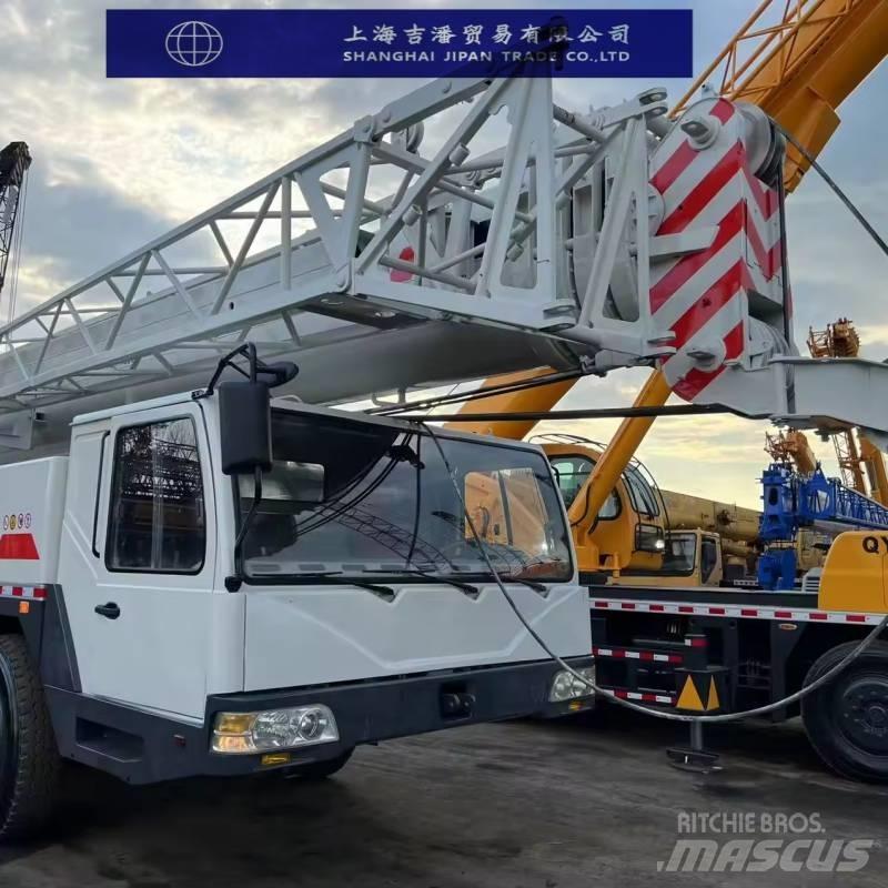 Zoomlion QY 70 V 全路面起重機/吊車