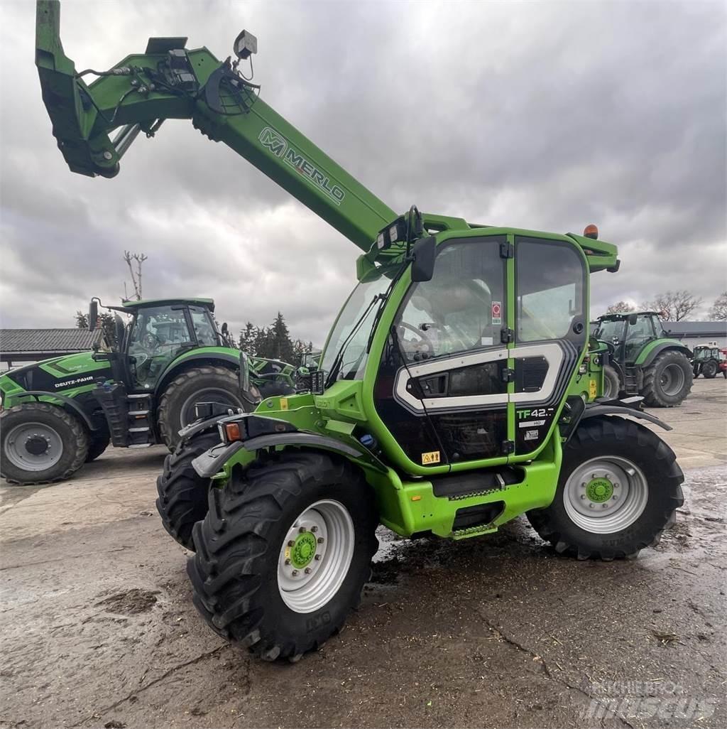 Merlo TF 42.7-140 農業用伸縮臂裝載機