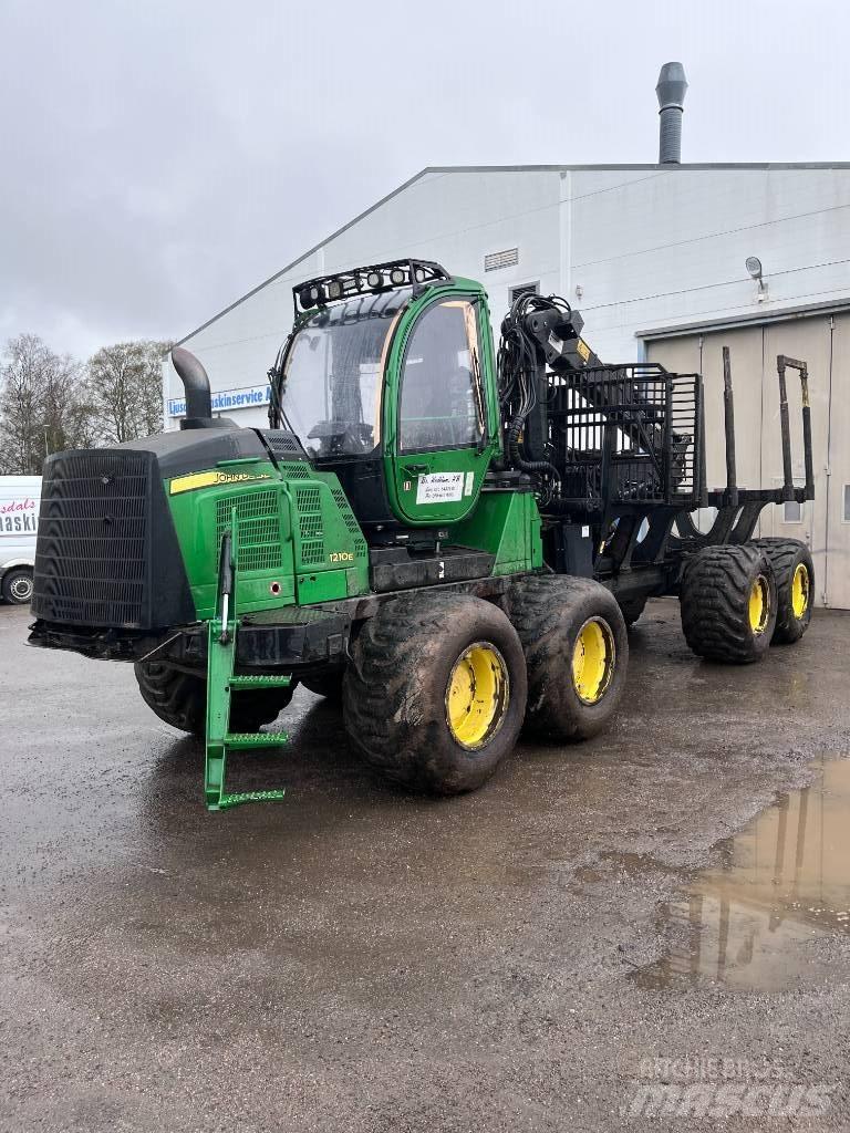 John Deere 1210 E 集運機