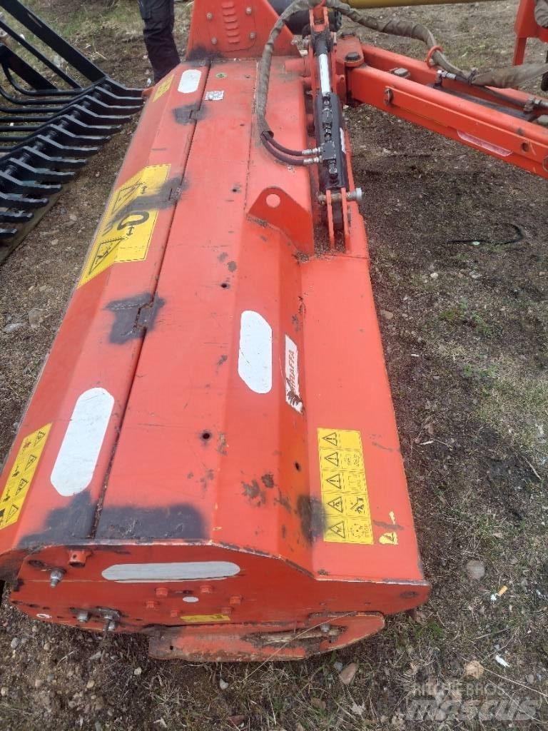 Maschio Giraffa 210 莖葉去葉機