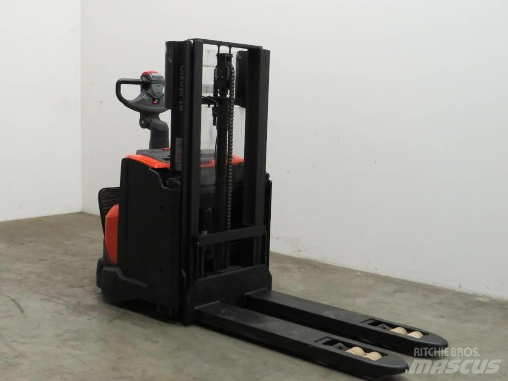 BT SWE 200 D 行走控制式堆積機