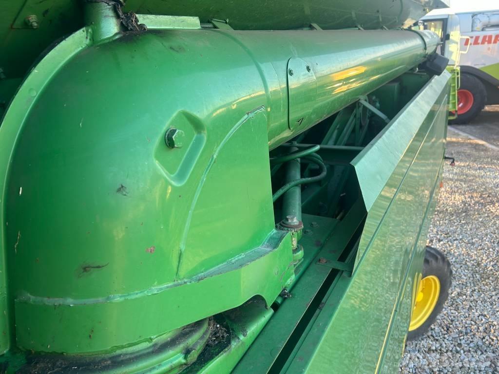John Deere 2054 聯合收穫機