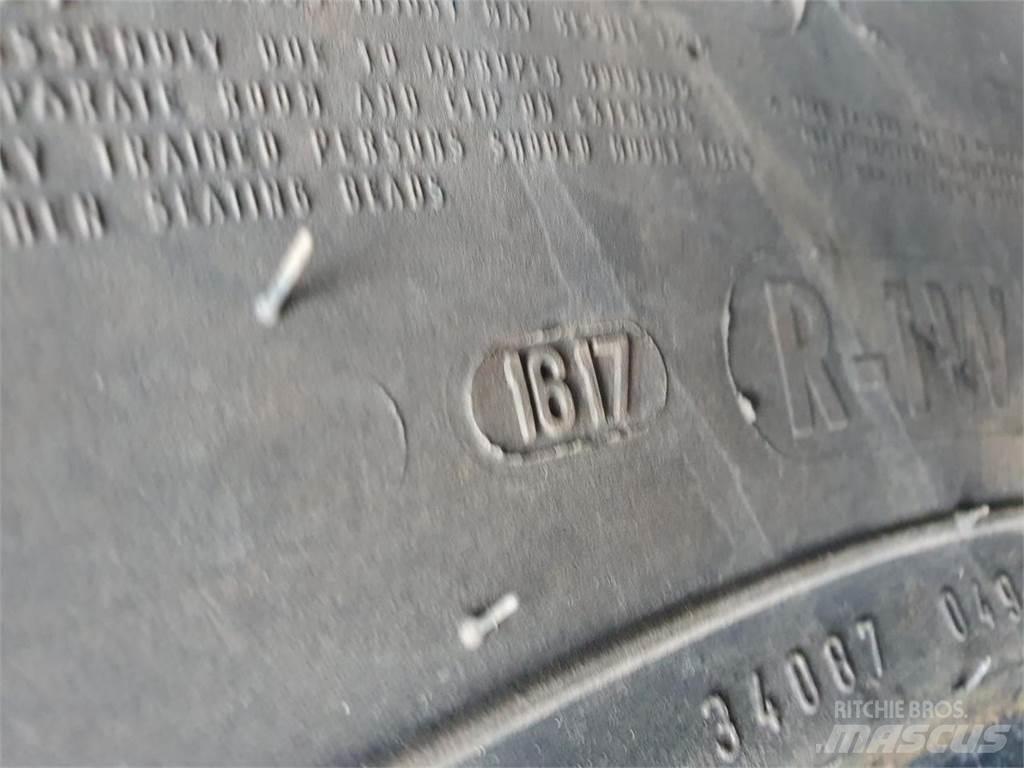 Mitas 600/65R28 x1 輪胎、車輪和輪圈