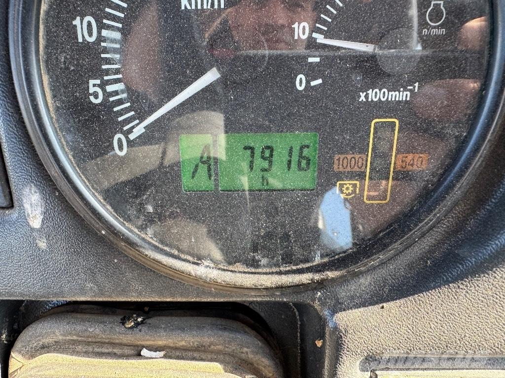 Belarus 1025.4 林業用曳引機