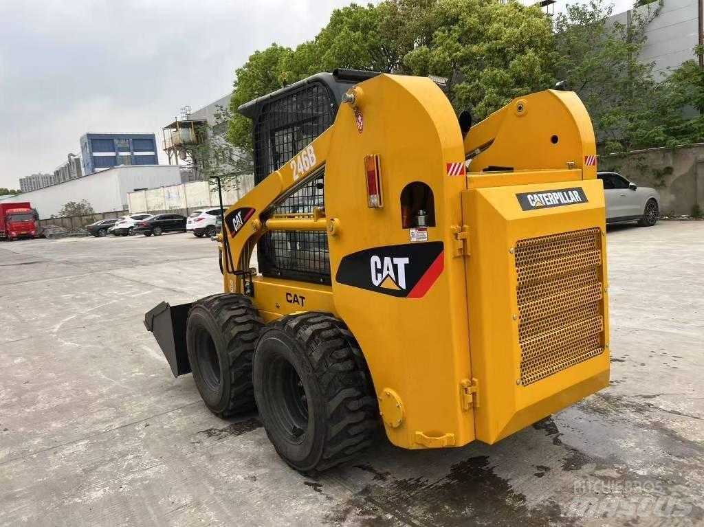CAT 246B 小型裝載機