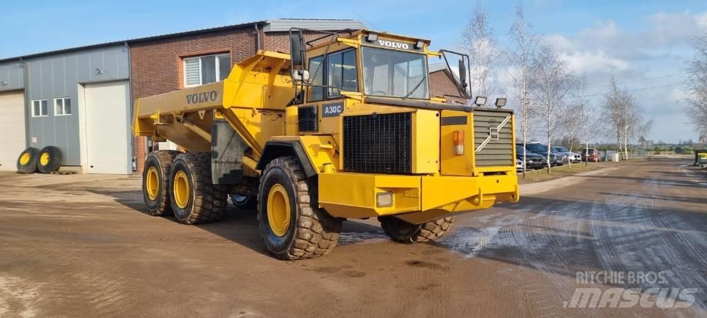 Volvo A 30 C 6x6 鉸接式起吊車