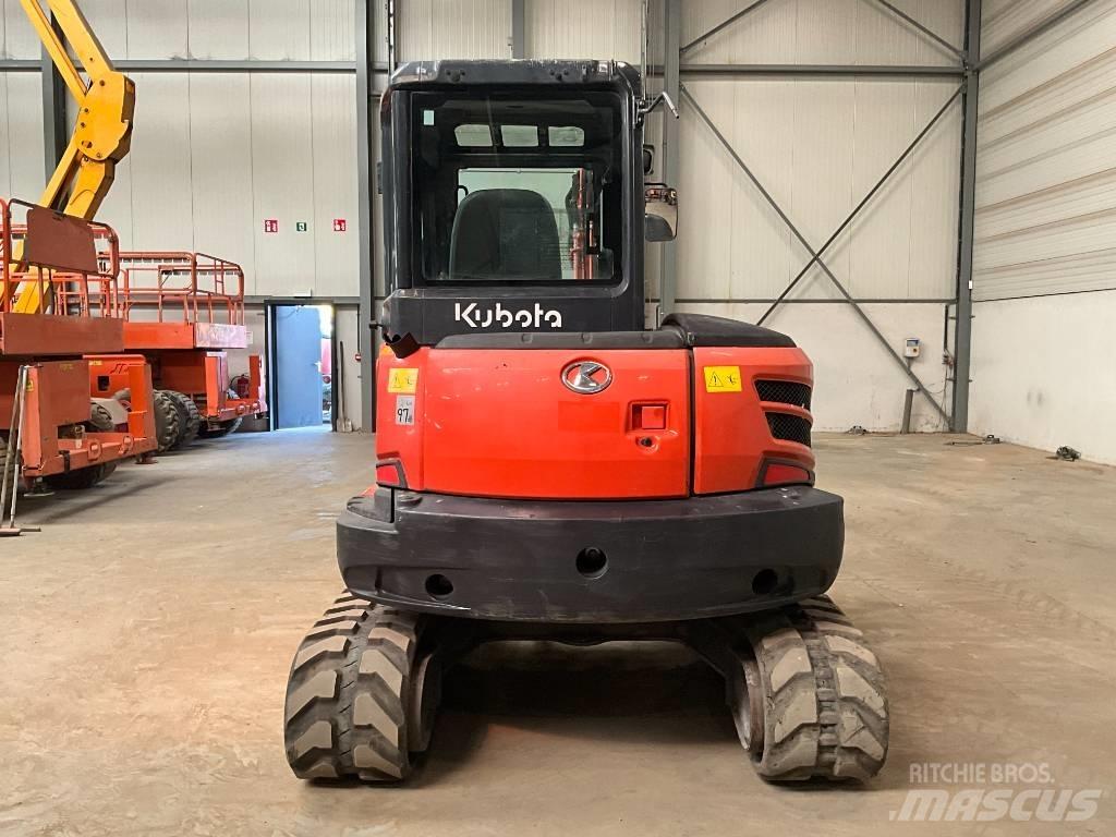 Kubota KX 057-4 小型挖土機/掘鑿機<7t(小型挖掘機)