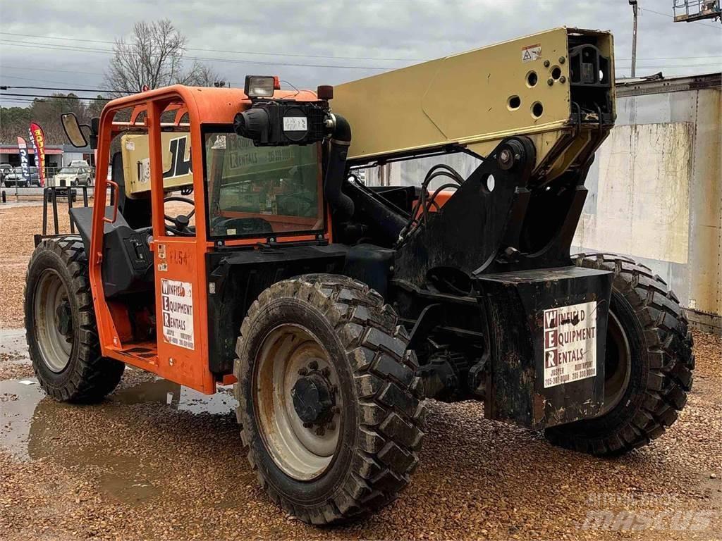 JLG G6-42A 伸縮臂操作車