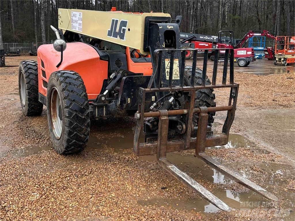 JLG G6-42A 伸縮臂操作車