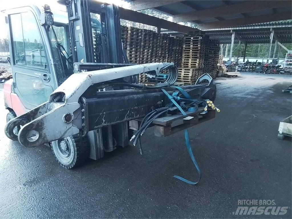 Komatsu 165F 運送起重機