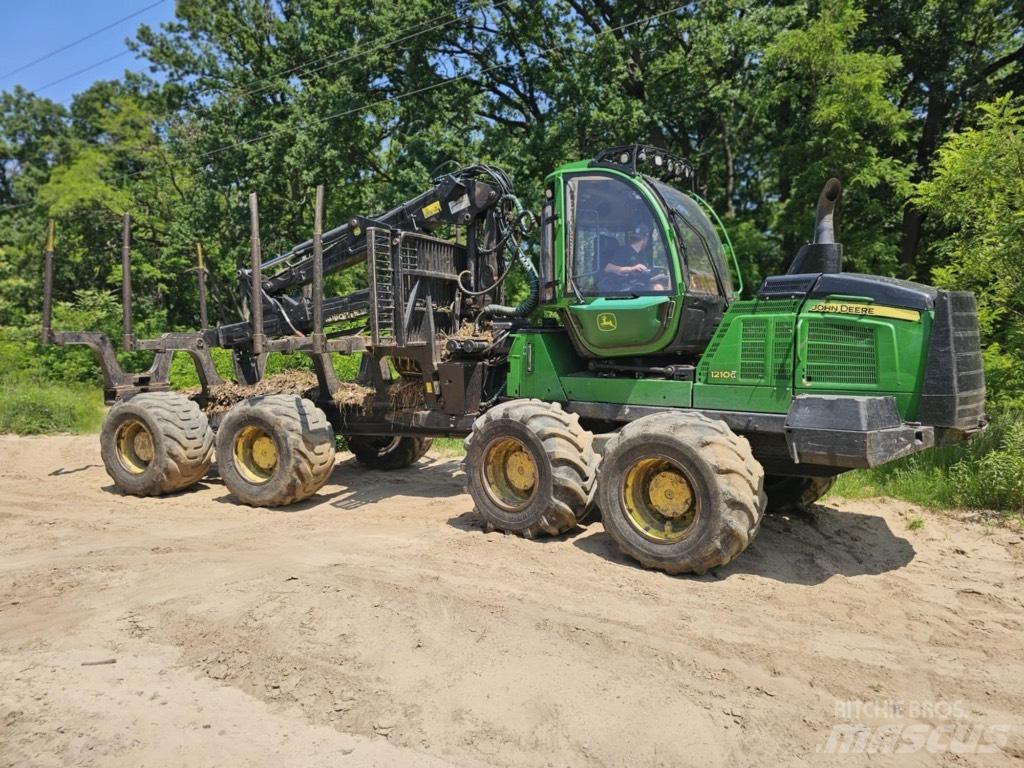 John Deere 1210 G 收穫機