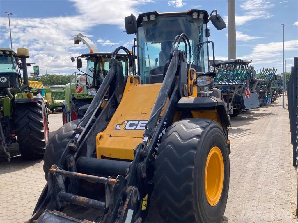 JCB 427 HT 輪胎式裝載機