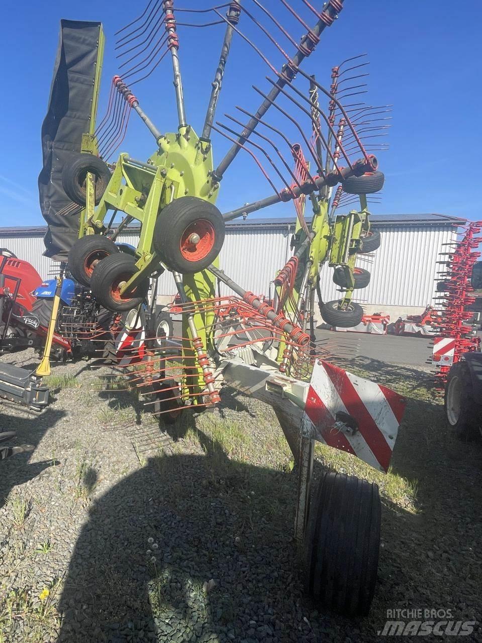 CLAAS LINER 1550 堆草機