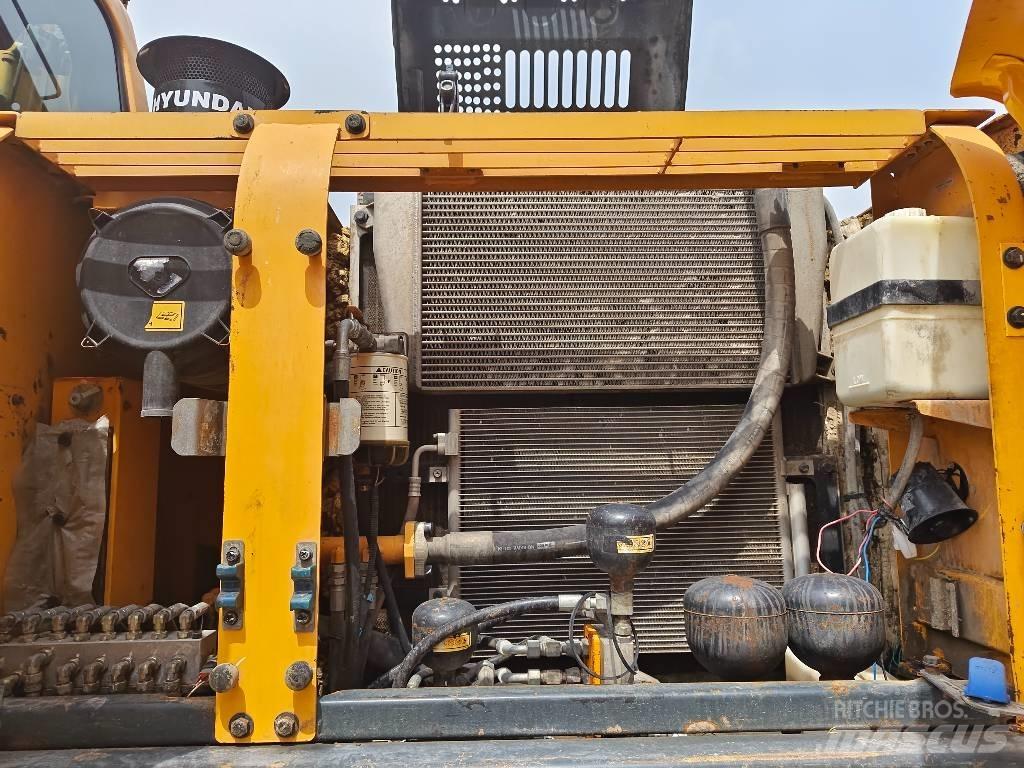 Hyundai R210W-9 旋轉式挖土機/掘鑿機/挖掘機