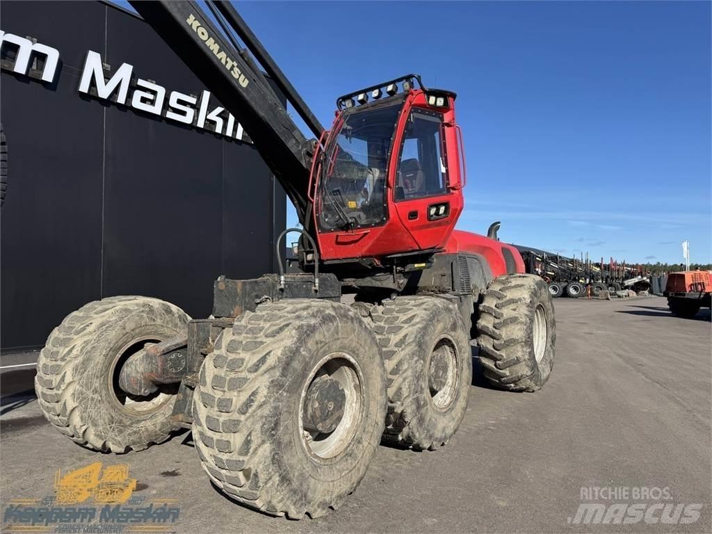 Komatsu 951 收穫機