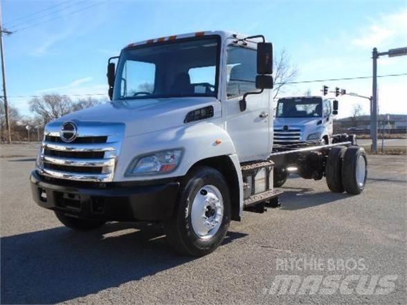 Hino 338 商用底盤車