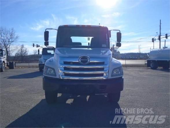 Hino 338 商用底盤車