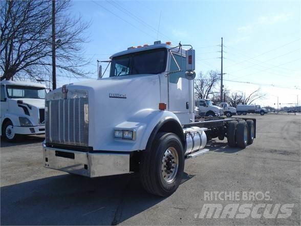 Kenworth T800 商用底盤車