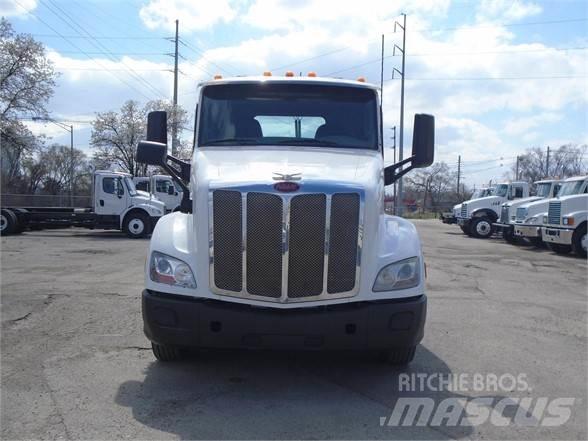 Peterbilt 579 曳引機組件