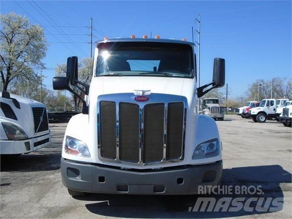 Peterbilt 579 曳引機組件