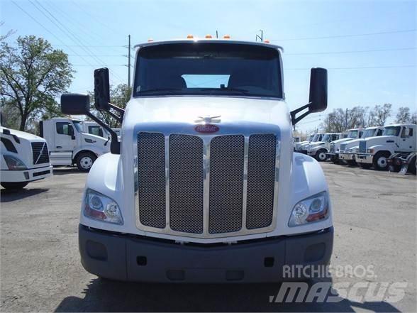 Peterbilt 579 曳引機組件