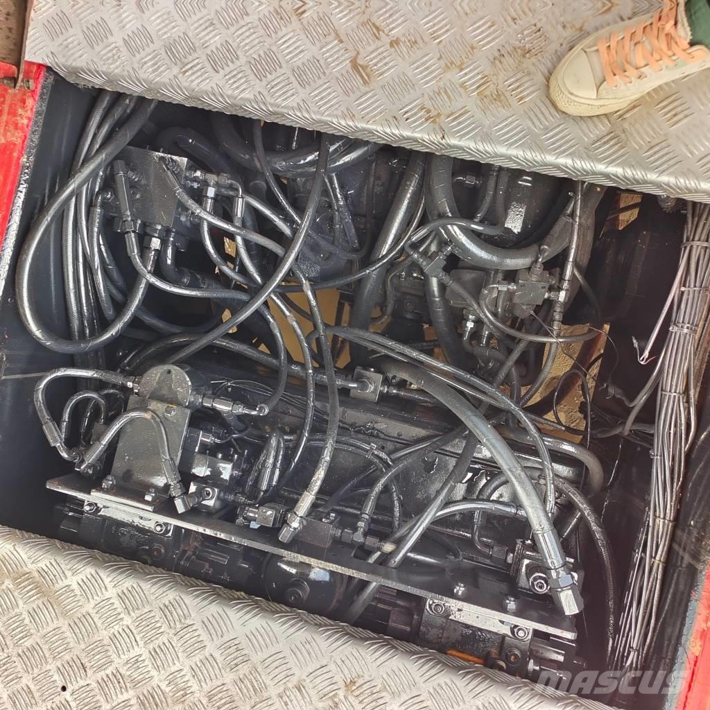 Kalmar DRF 450 前伸型堆積機