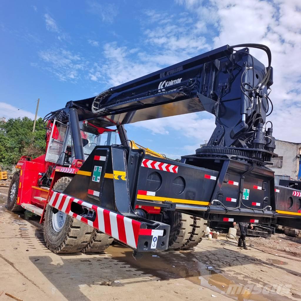 Kalmar DRF 450 前伸型堆積機