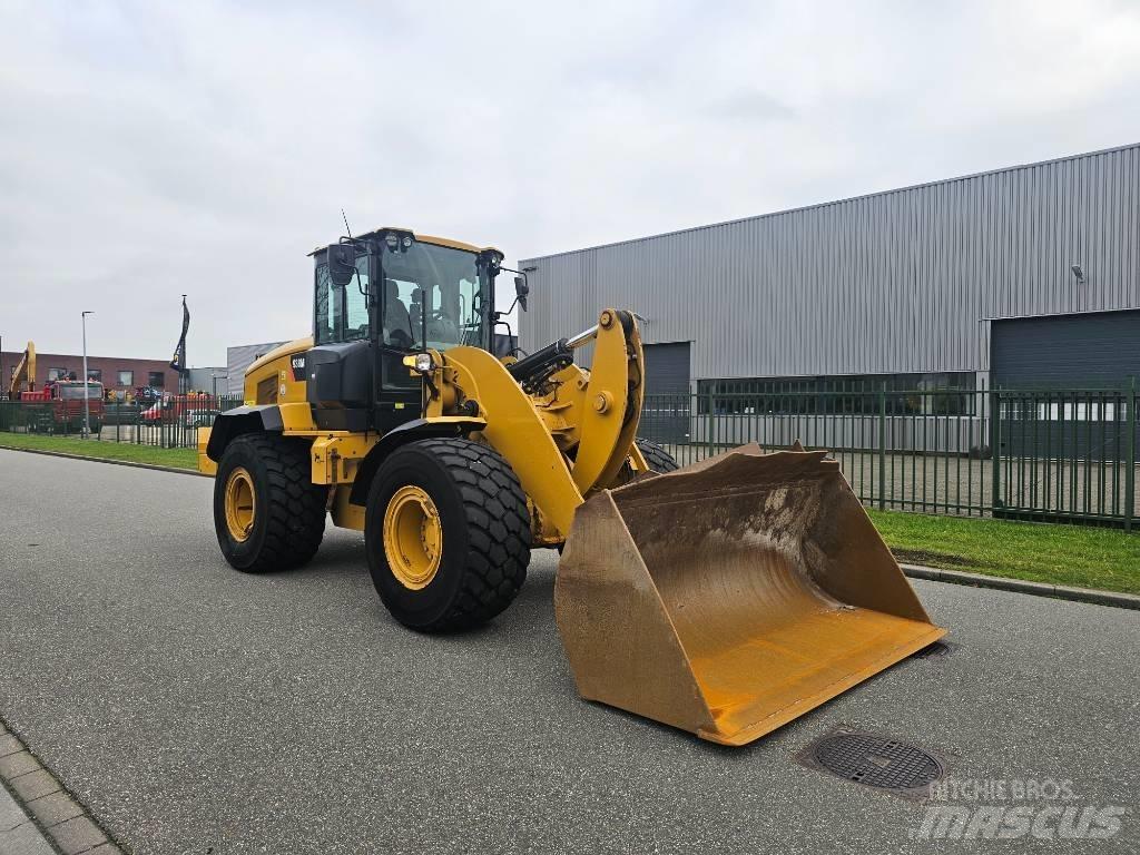 CAT 938 M 輪胎式裝載機
