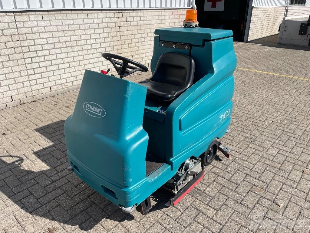 Tennant 7100 掃倉機