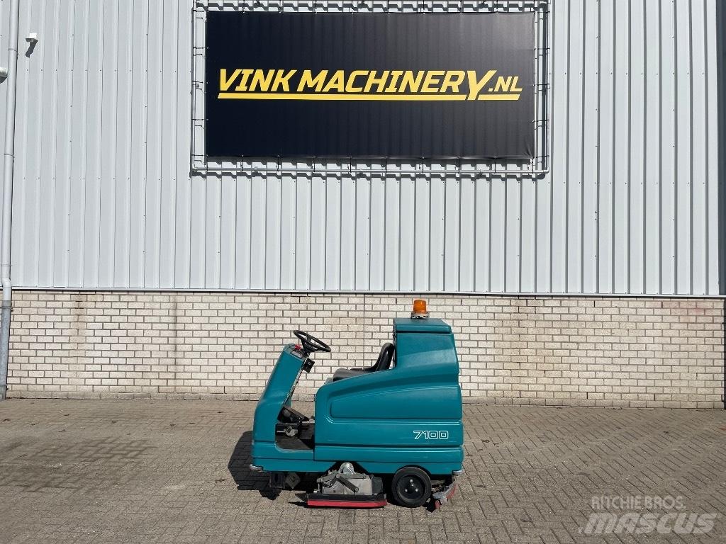 Tennant 7100 掃倉機