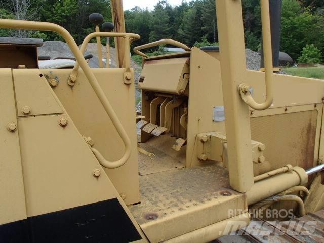 CAT D 3 C 履帶推土機