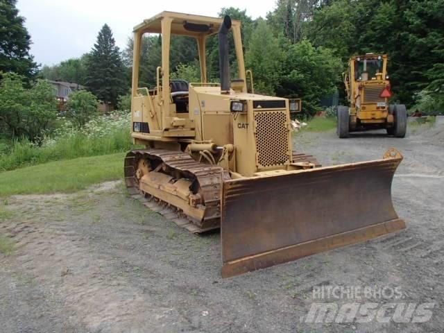 CAT D 3 C 履帶推土機