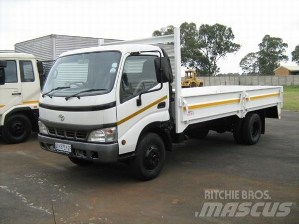 Toyota Dyna 7145 平板式/側卸式卡車