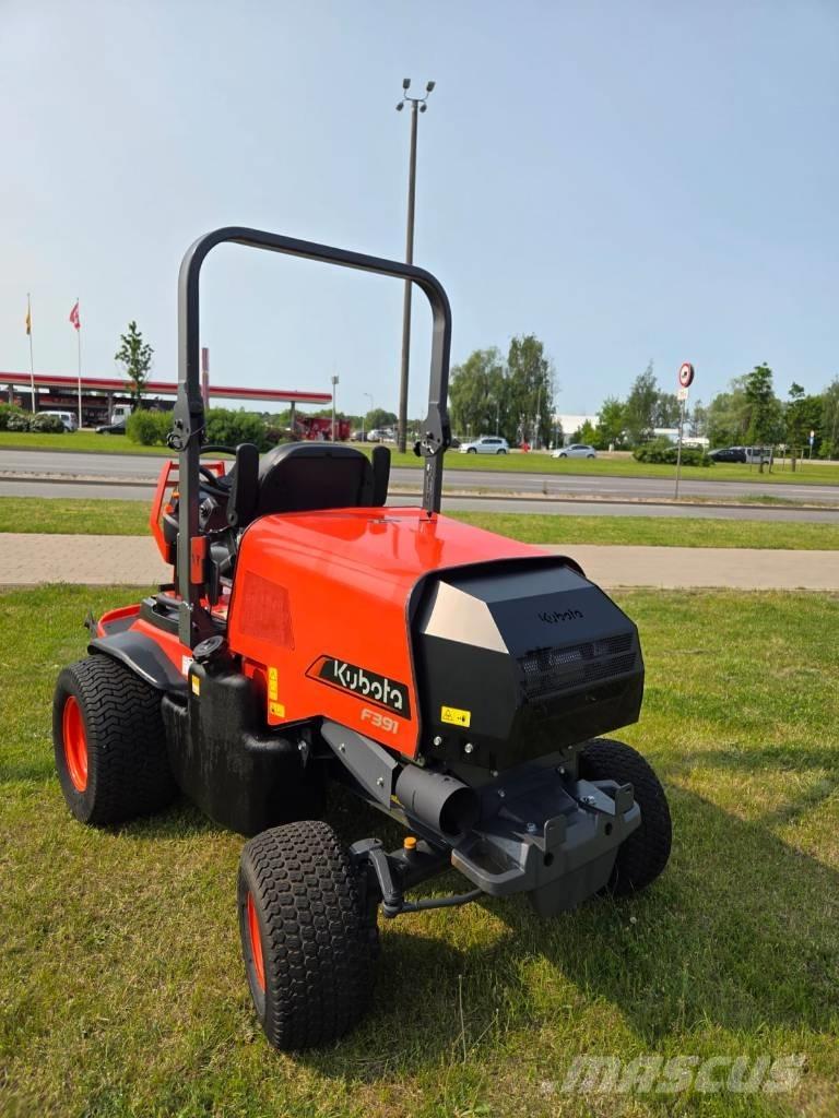Kubota F 391 掃倉機
