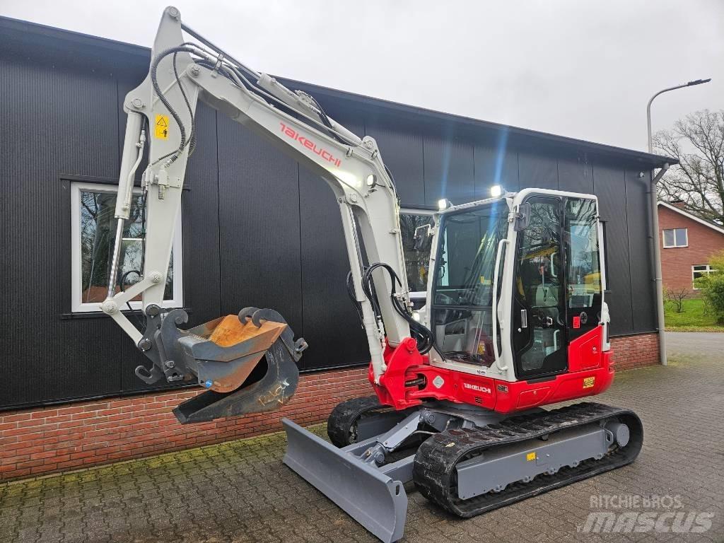 Takeuchi TB250-2 廢棄物/工業用操作車