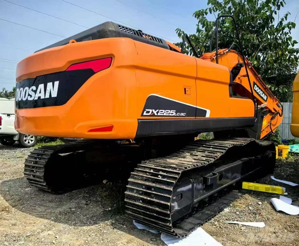 Doosan DX 225 LC 履帶式 挖土機/掘鑿機/挖掘機