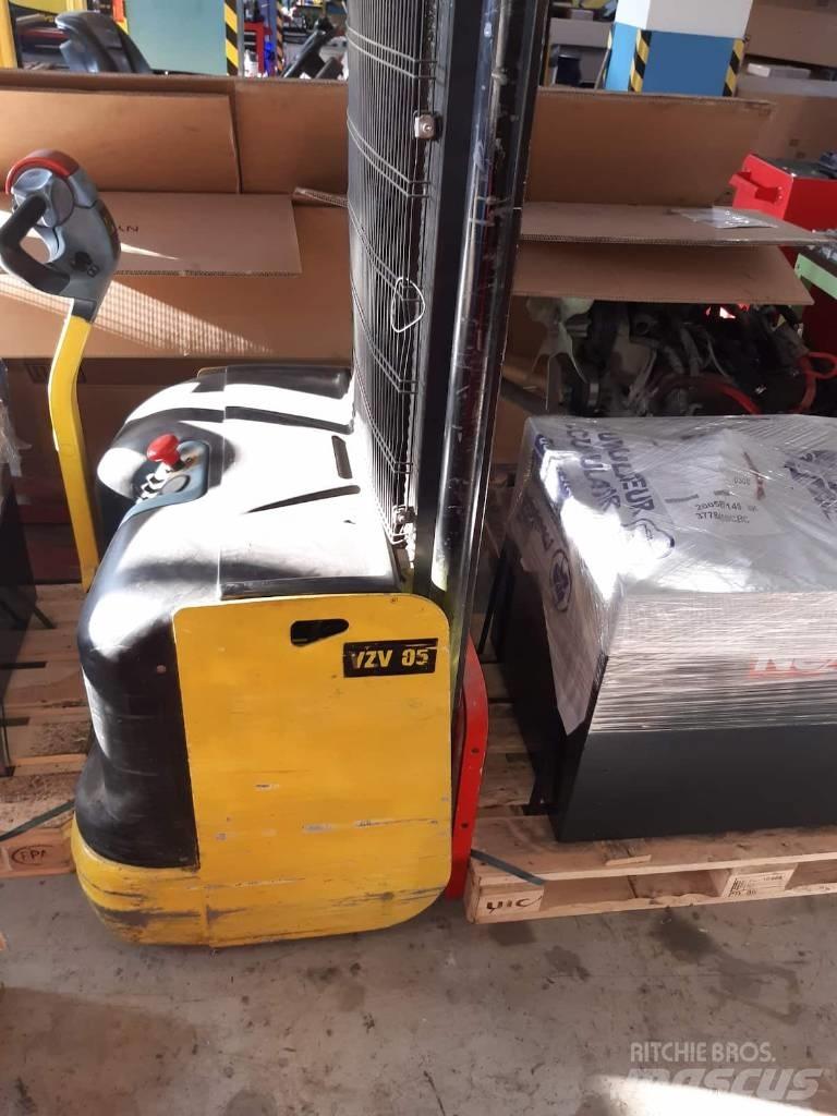 Hyster S 1.2 行走控制式堆積機