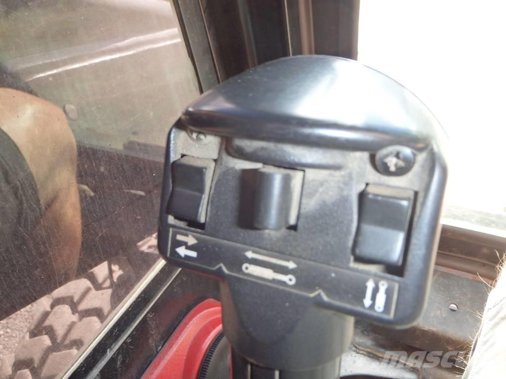 Bobcat S 300 滑移轉向裝載機