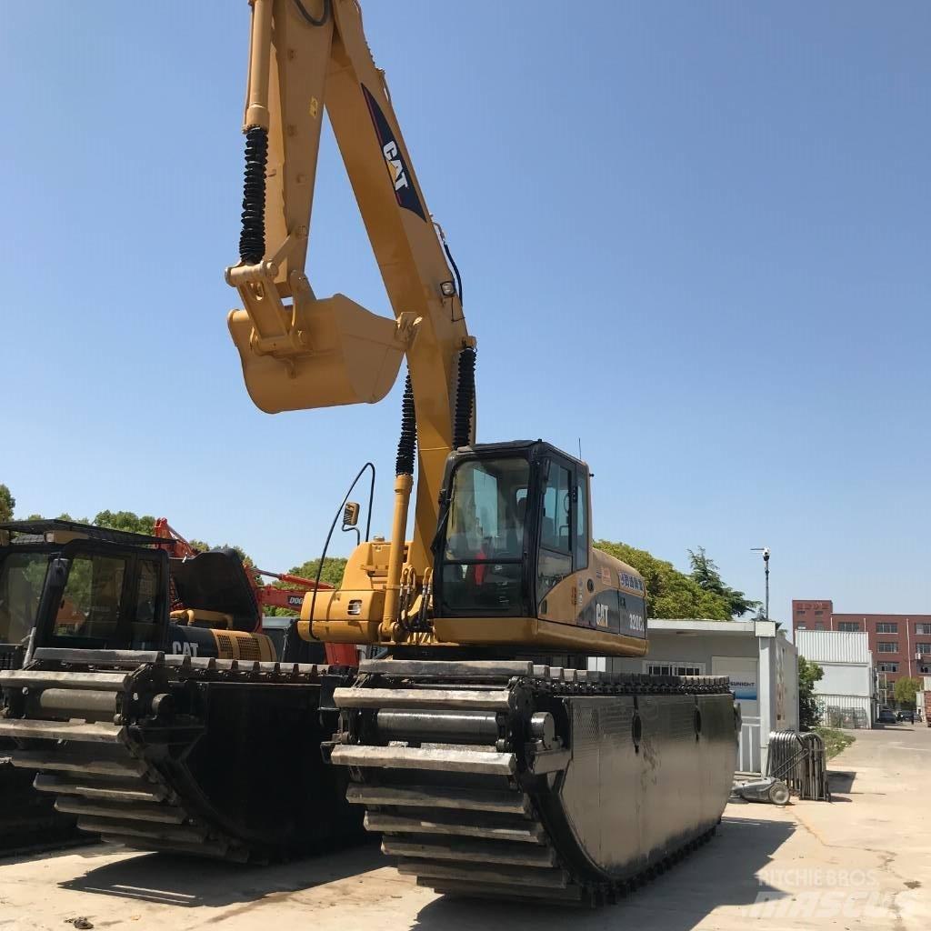 CAT 320 C L 水陸兩用挖掘機
